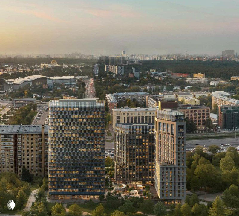 Визуализация комплекса MИRA: три корпуса на фоне зелёных зон и городского пейзажа, показано соседство с парками и окружающей застройкой.