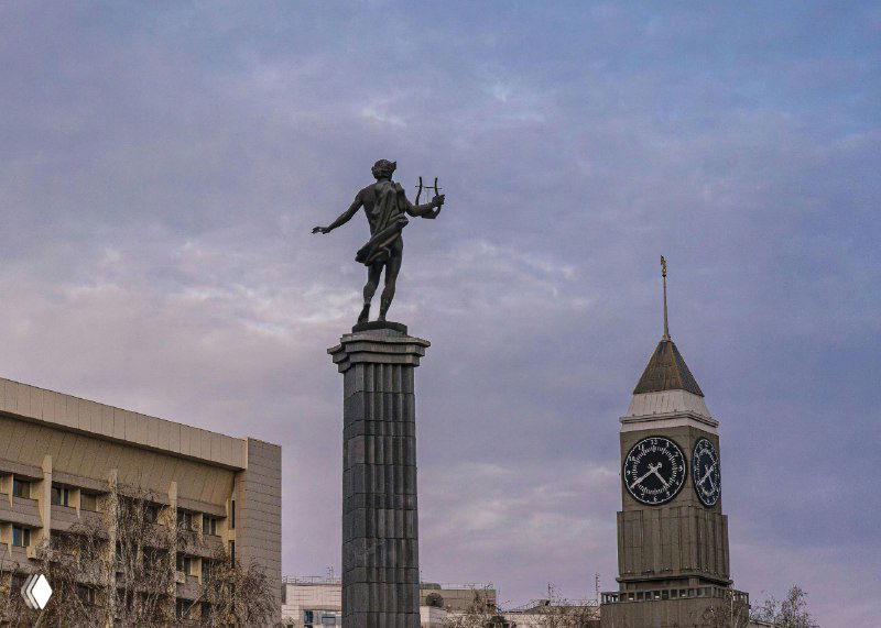 Я памятник тут себе воздвиг нерукотворный...