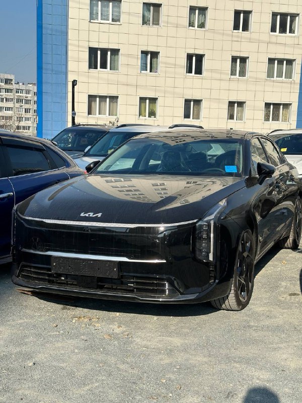 Привезли рестайлинговый роскошный седан KIA K8
