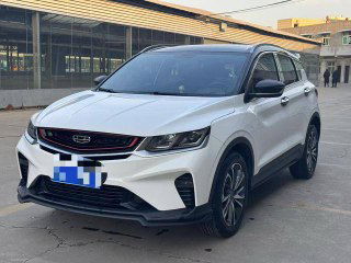 Несколько Geely Coolray в наличии в Китае