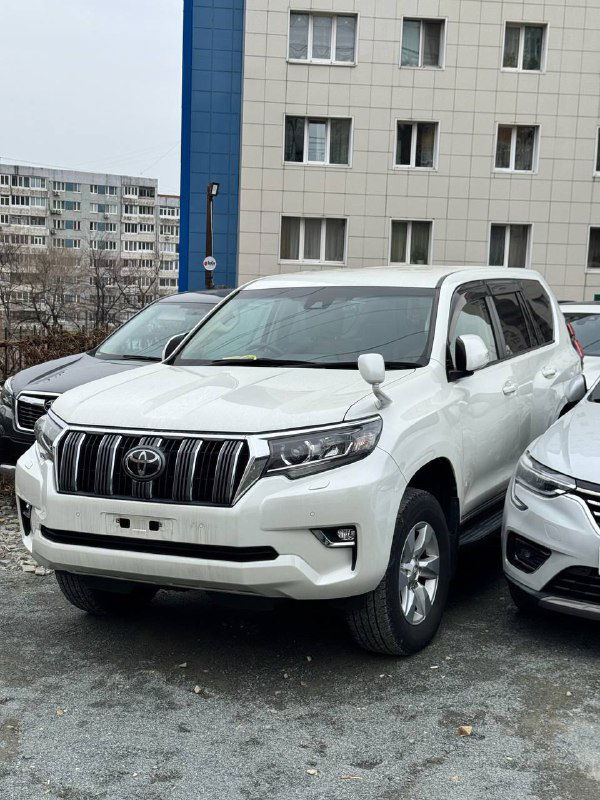 Toyota Land Cruiser Prado TX (2020) — оценка 4.5