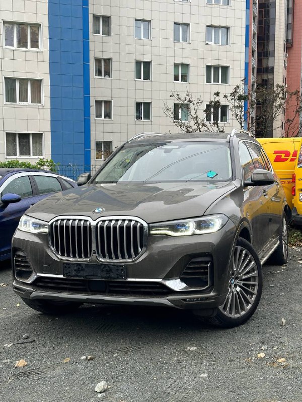 Привезли кроссовер премиум класса BMW X7 xDrive 40d