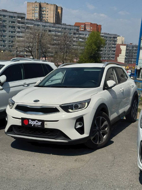 KIA Stonic 2020 — компактный кроссовер из Кореи