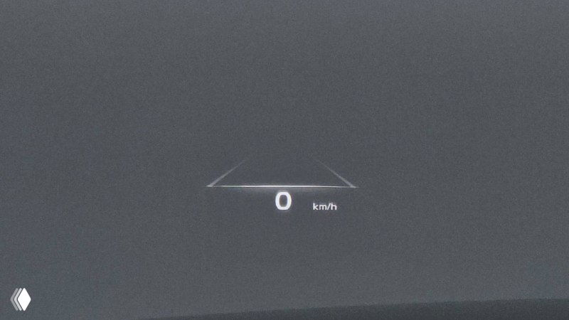 Проекция HUD на лобовое стекло KIA Mohave с индикацией скорости: пример комплектации с современными бортовыми системами для покупателя.