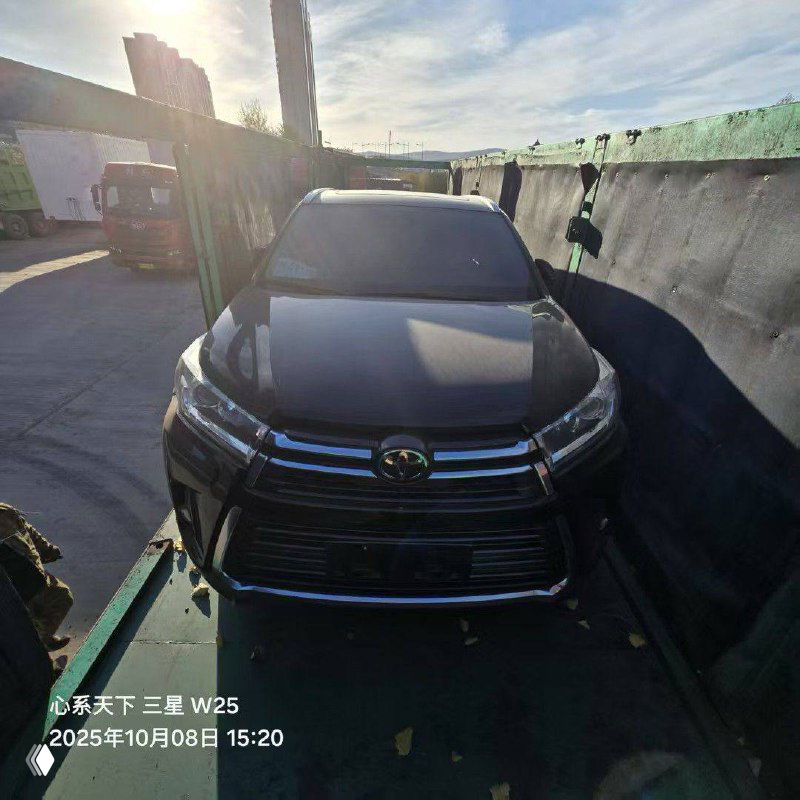 Отправлены в РФ два Toyota Highlander из Китая