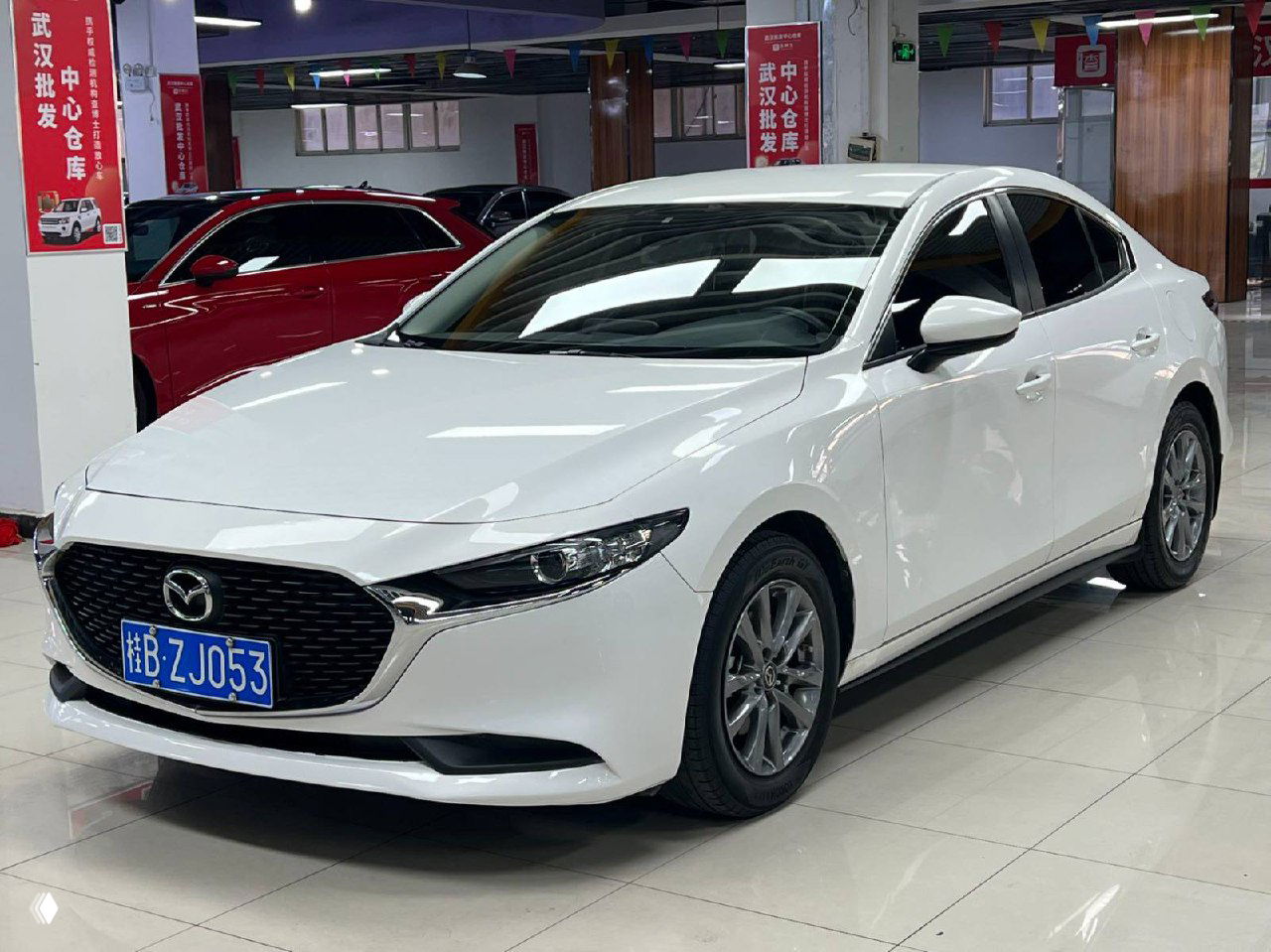 Mazda 3 Axela в наличии в Китае
