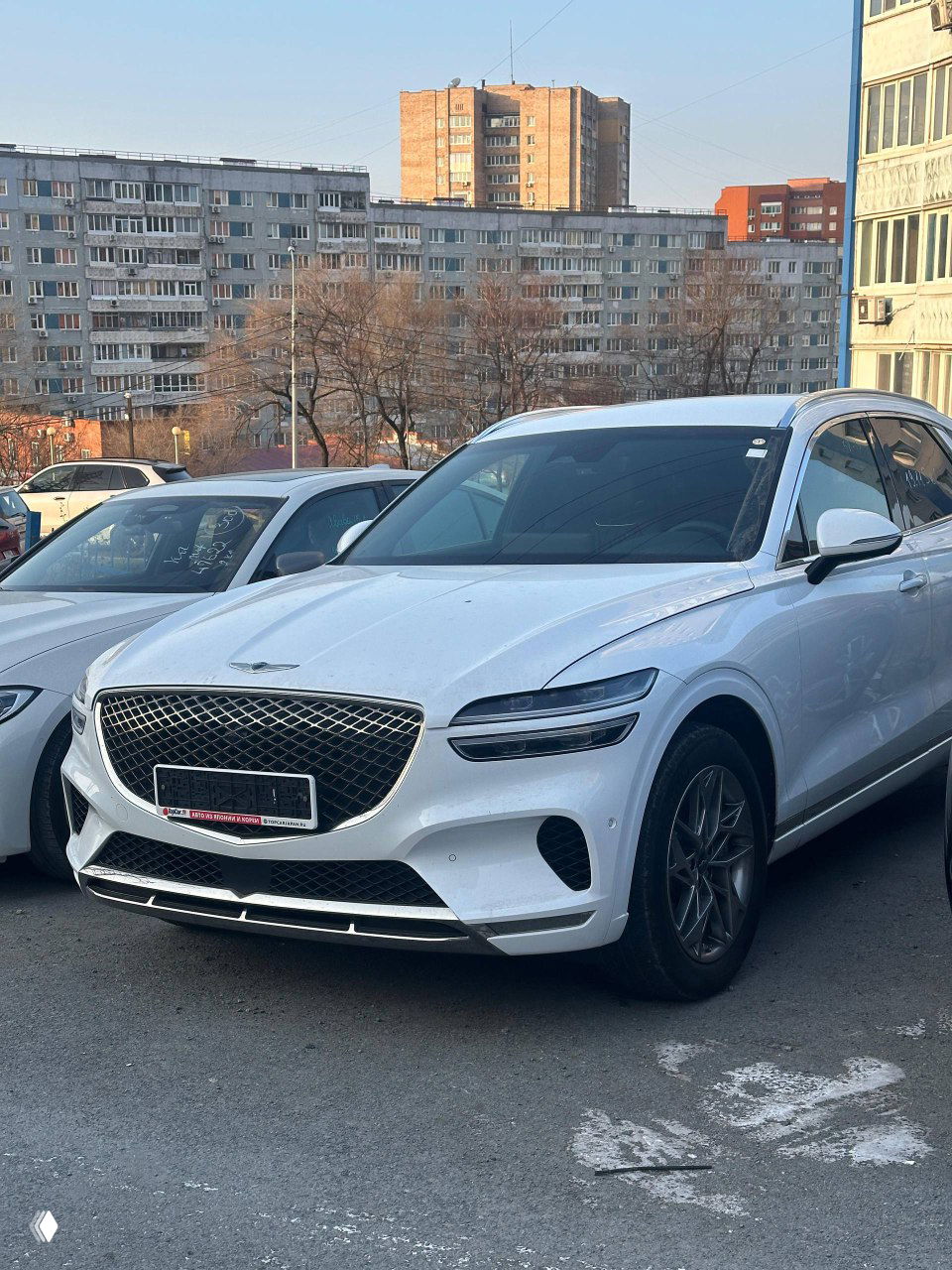 Привезли из Южной Кореи: Genesis GV70 и BMW 340i