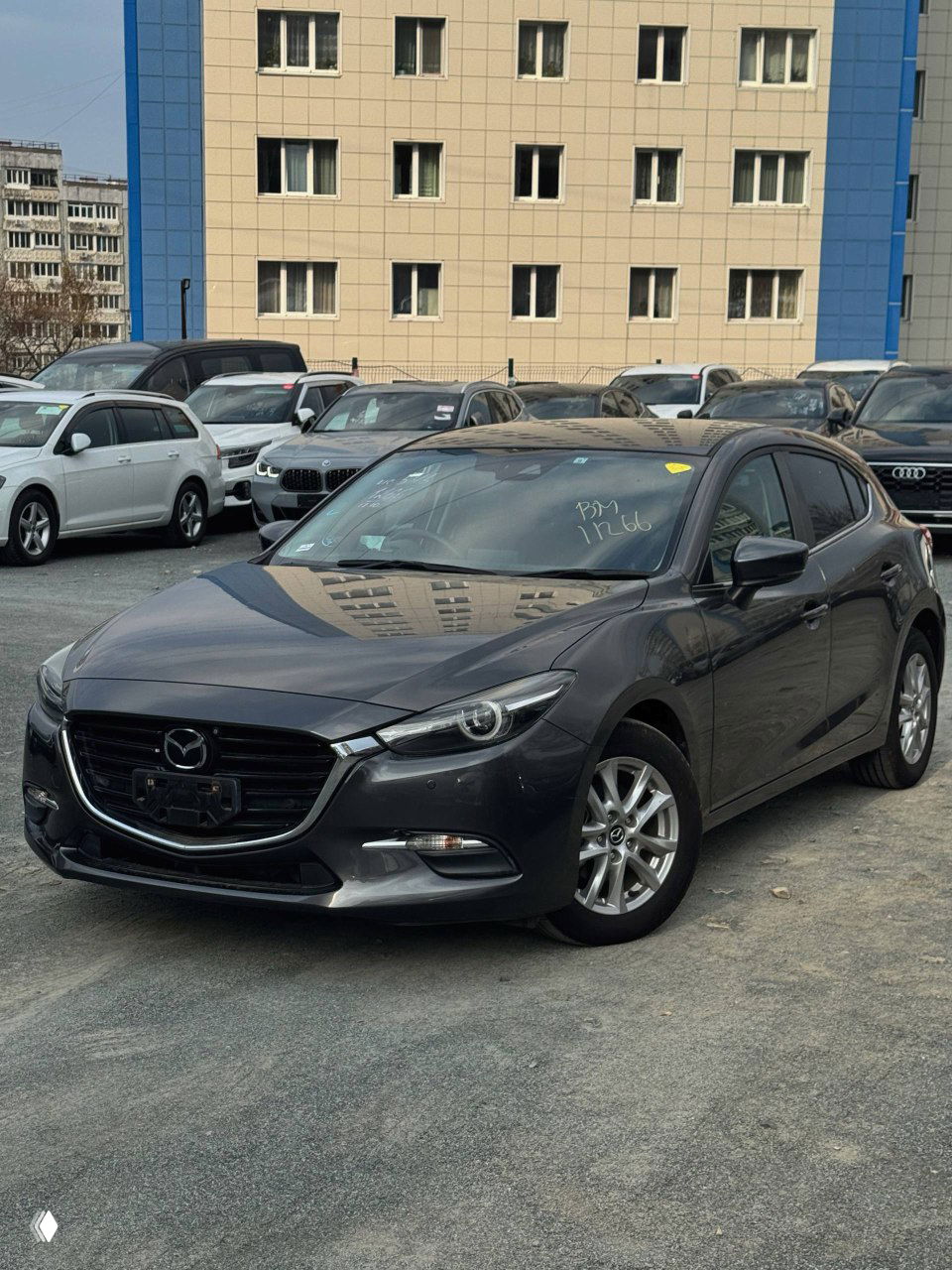 Mazda Axela (2017) — хэтчбек 1.5, 33 000 км