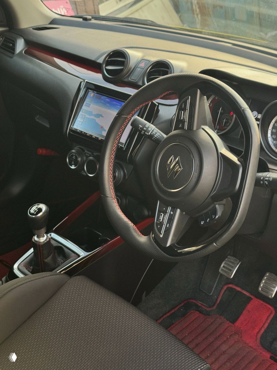 Привезли Suzuki Swift (2021)