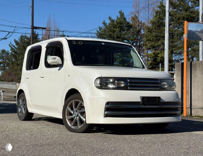 Авто из Японии — Nissan Cube, Passat Variant, Toyota Succeed