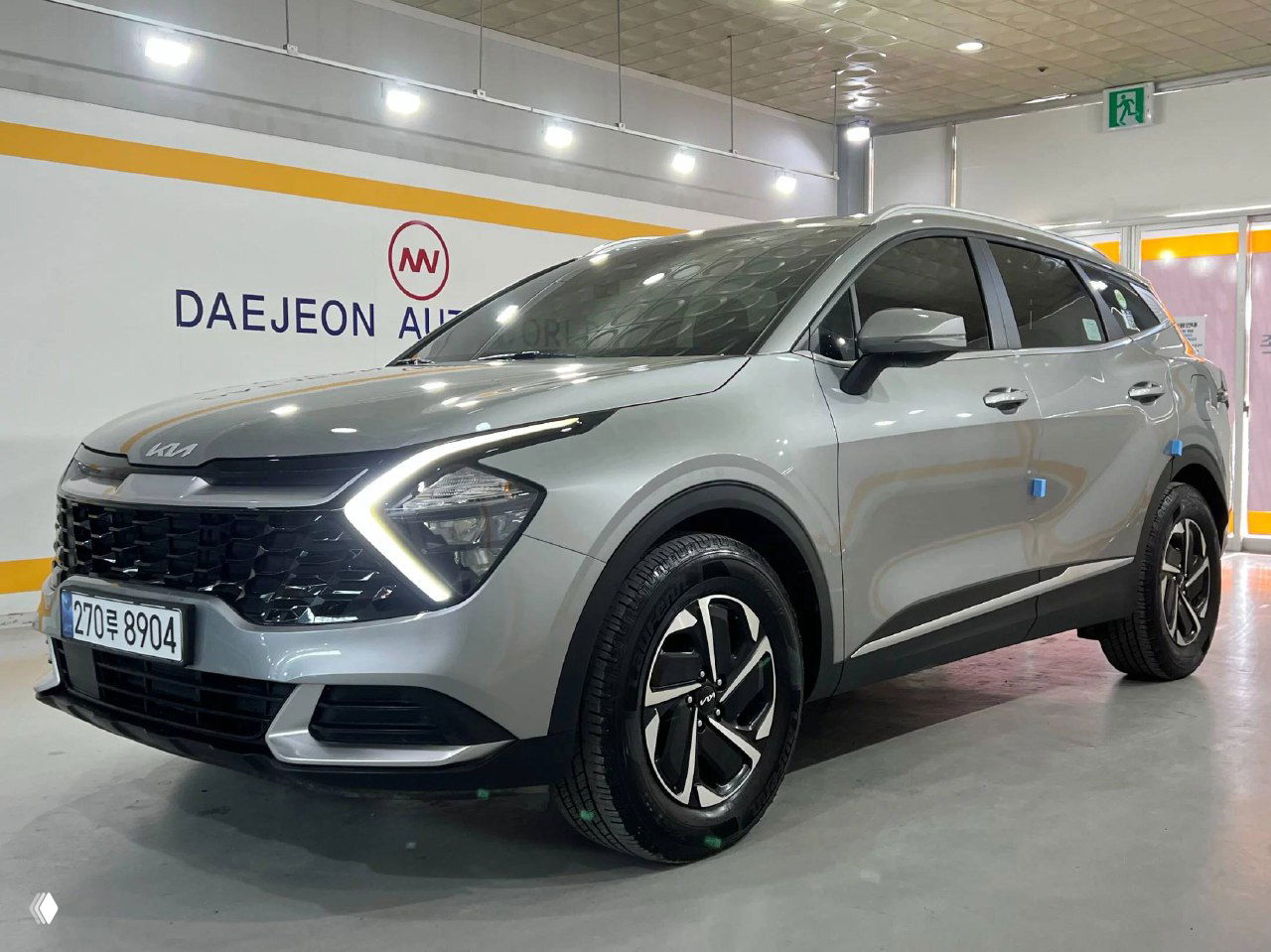 KIA Sportage 2023 (гибрид, 4WD) — продажа из Кореи