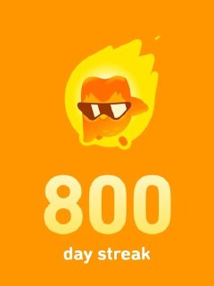 Оранжевый значок с цифрой 800 и подписью day streak — маркер продолжительной активности автора, визуальное подтверждение регулярного ведения.