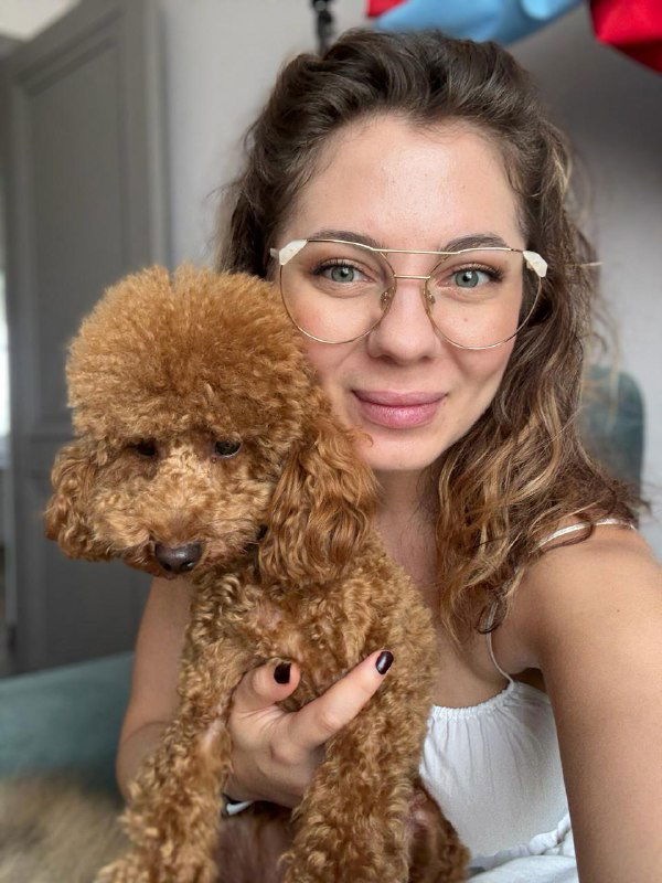 От Universal Pictures до двух хомяков: Кто стоит за этим блогом