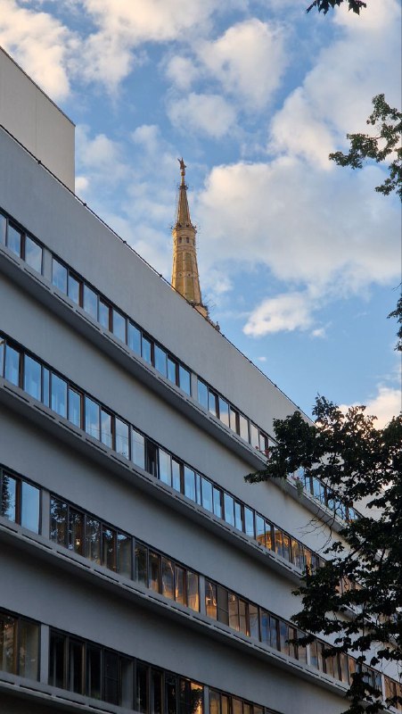 Экскурсия в Дом Наркомфина с музеем «Гараж»