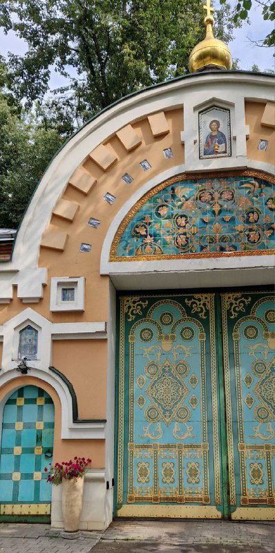 Церковь Спаса Преображения в Переделкине