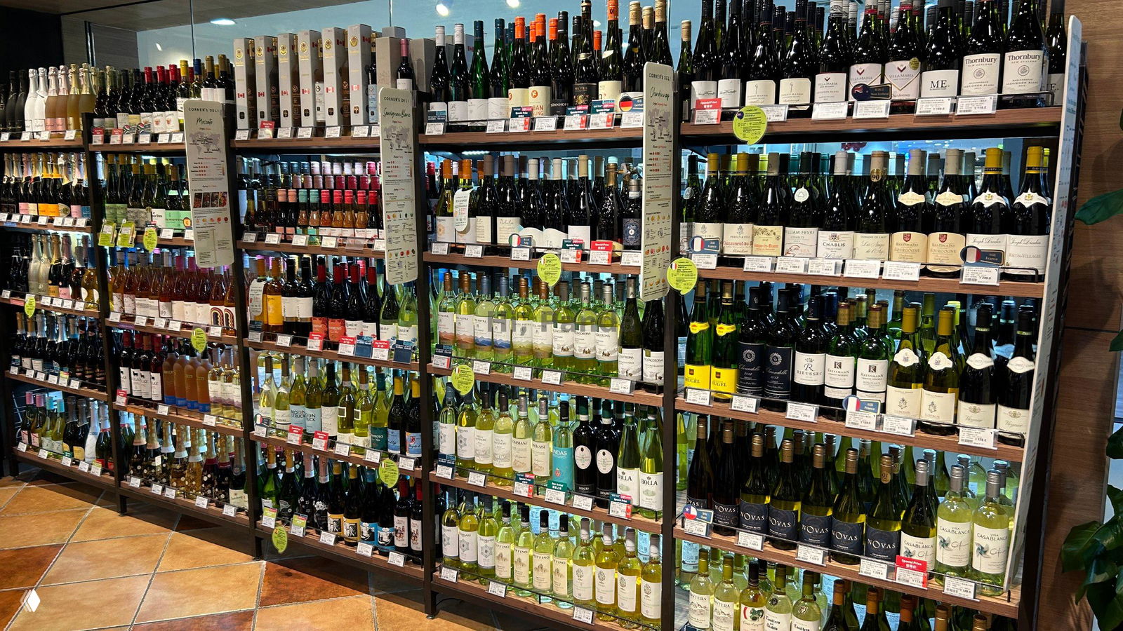 Магазин алкоголя в ТЦ «Лето», 5 этаж