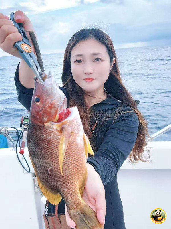 Морская рыбалка для всех: ловят все!