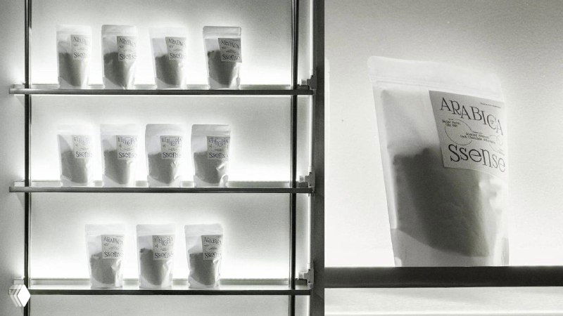 Ssense — лаконичная айдентика кофейни