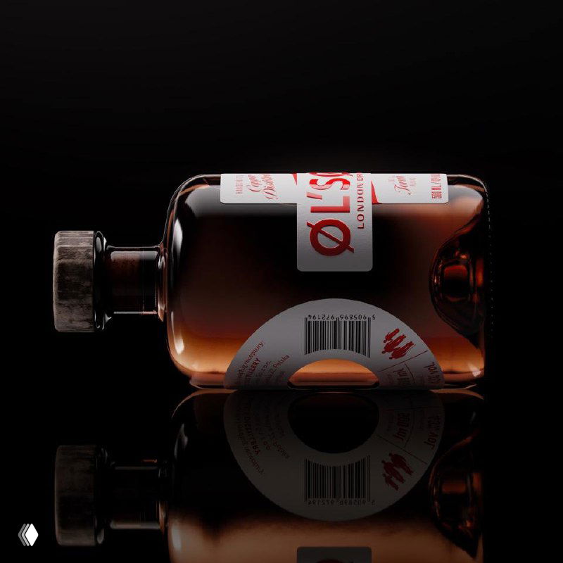 Коричневая бутылка Ol’son с круглой этикеткой, штрихкодом и геометрическими формами, отражающаяся в блестящей поверхности под студийным светом.