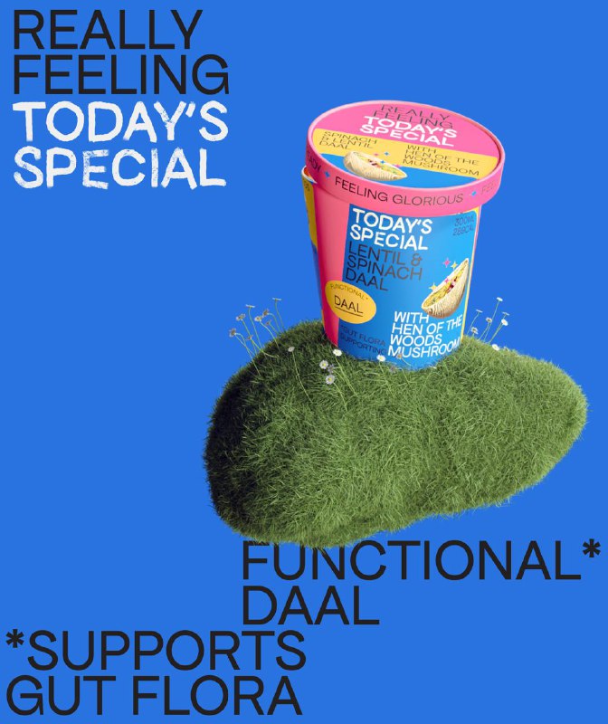 Макет упаковки на синем фоне: стаканчик «Today’s special» на искусственном холмике с типографическим текстом «Really feeling» и декоративными элементами.