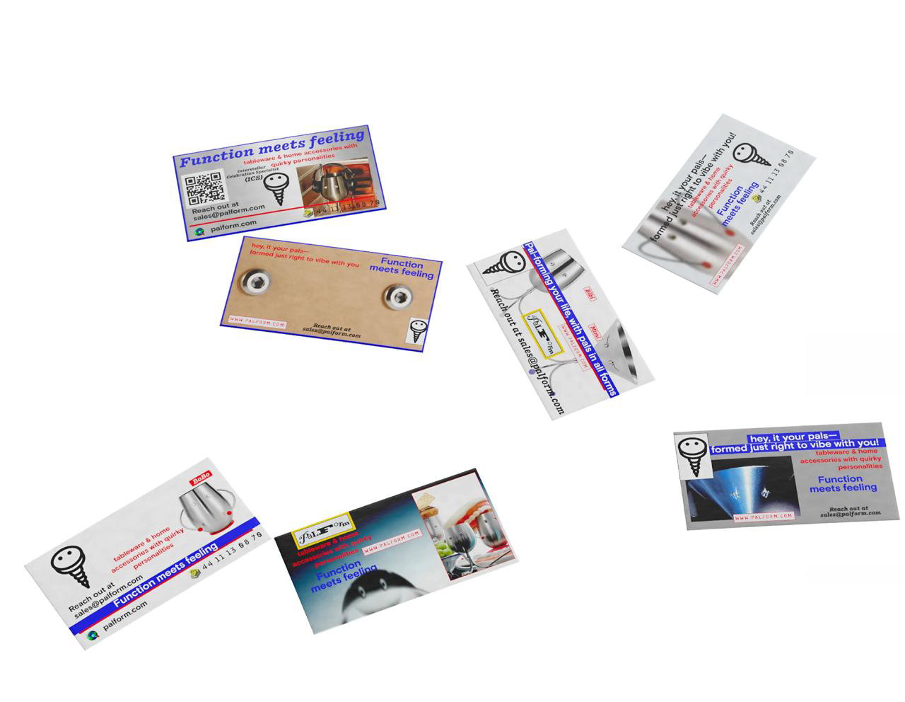 Разбросанные визитки и карточки бренда на белом фоне — элементы фирменного стиля, демонстрация графики и коммерческих материалов.