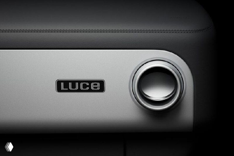 Дизайн интерьера электромобиля Ferrari Luce