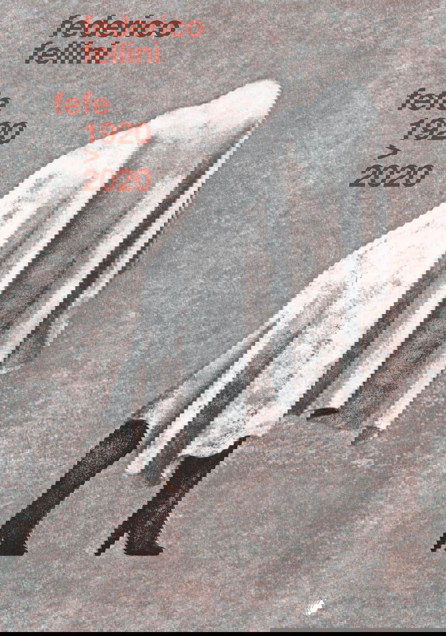 Монохромный плакат в ретро‑стиле: фигура под покрывалом в каблуках, зернистая текстура и простой набор заголовков вверху — дань классике графики.