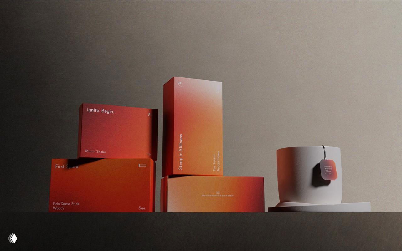 Набор из градиентных коробочек и белой керамической чашки, аккуратно расположенные на фоне, подчёркивают премиум‑упаковку и цветовую гамму.