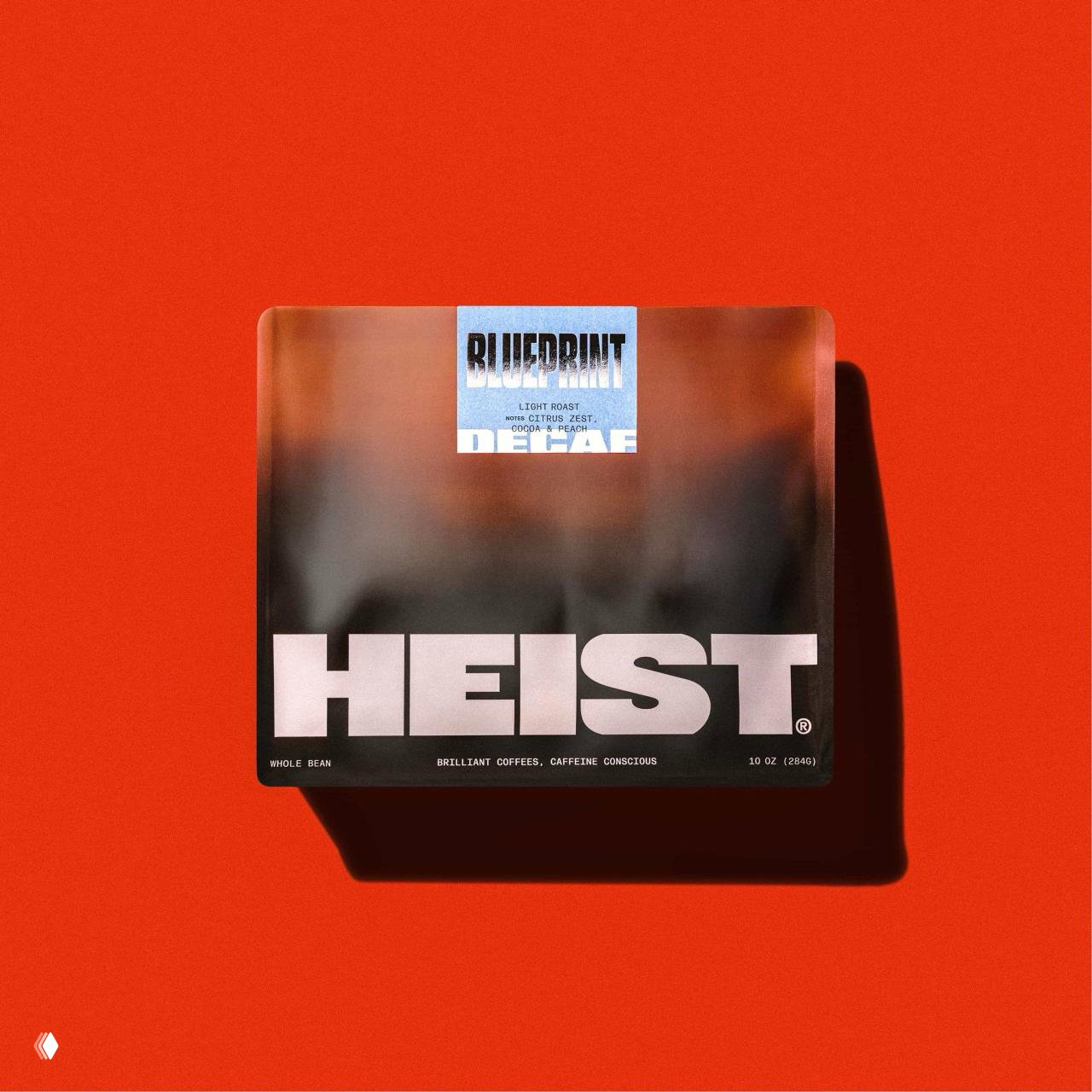 Кинематографичная упаковка декофеинизированного кофе Heist
