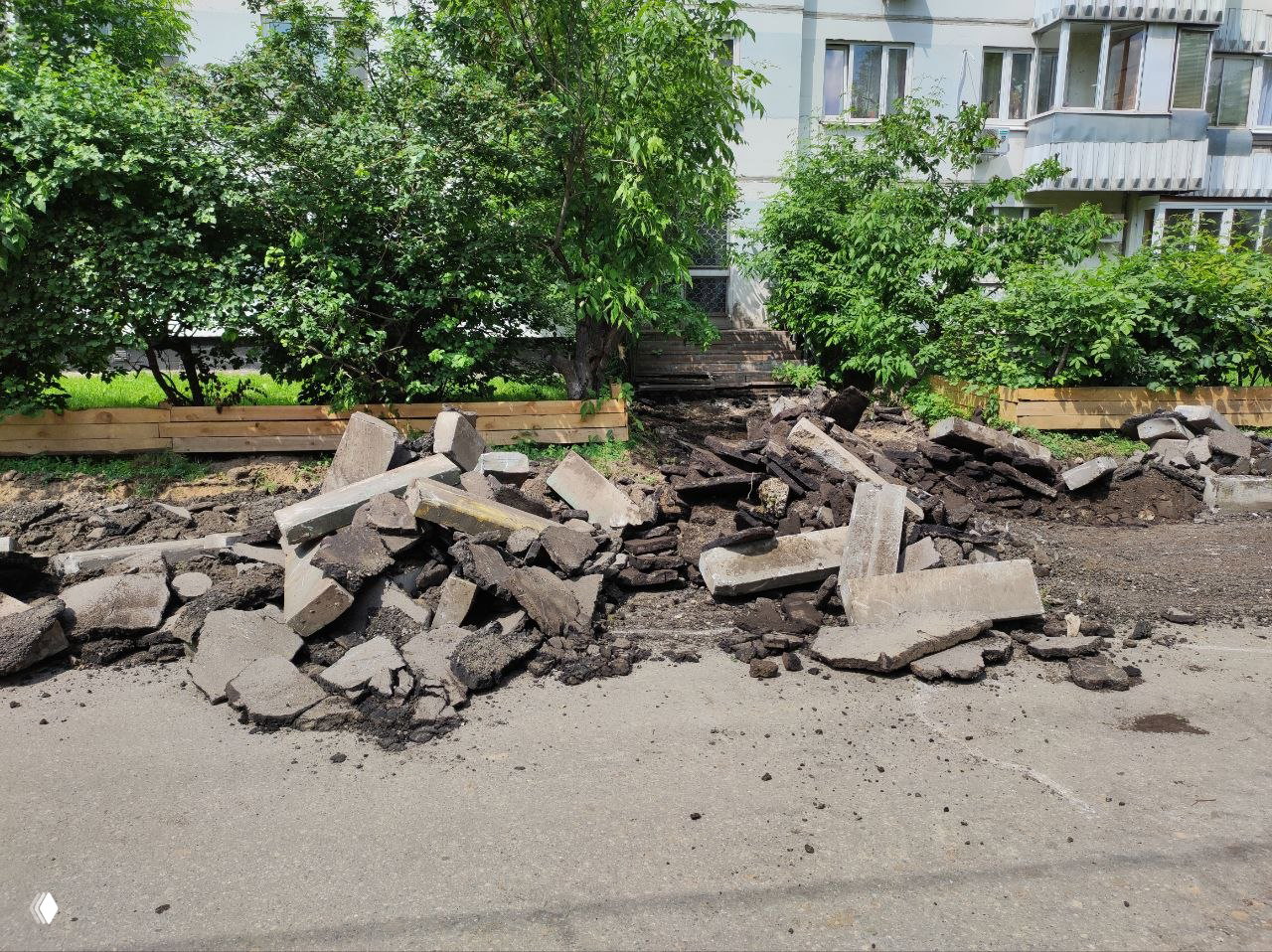Высокие материи на ПМЭФ и проза жизни в Москве