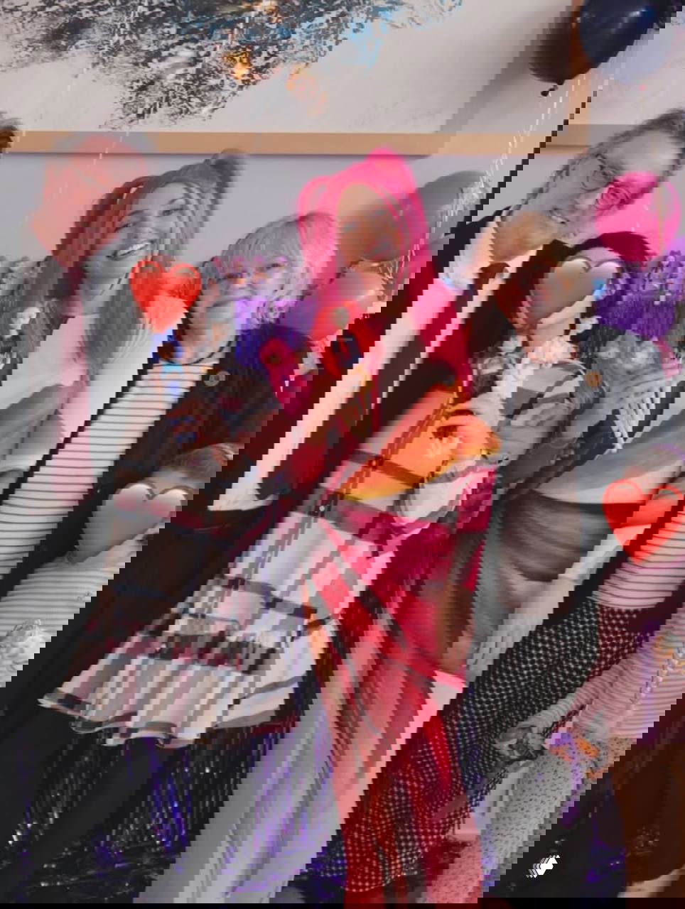 Мерьем Узерли отметила день рождения старшей дочери