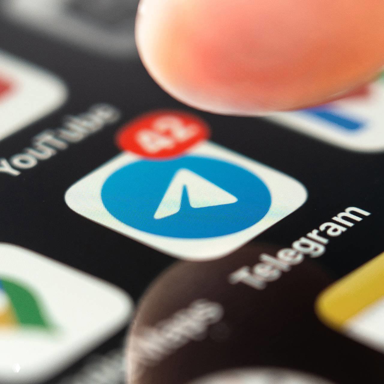 Россия продолжает контакты с Telegram — Песков