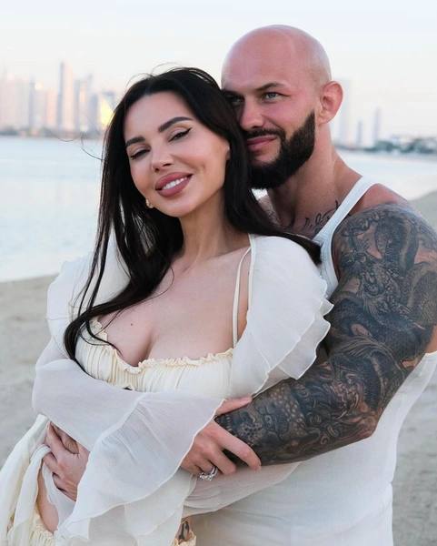 Оксана Самойлова пожаловалась на хейт после развода