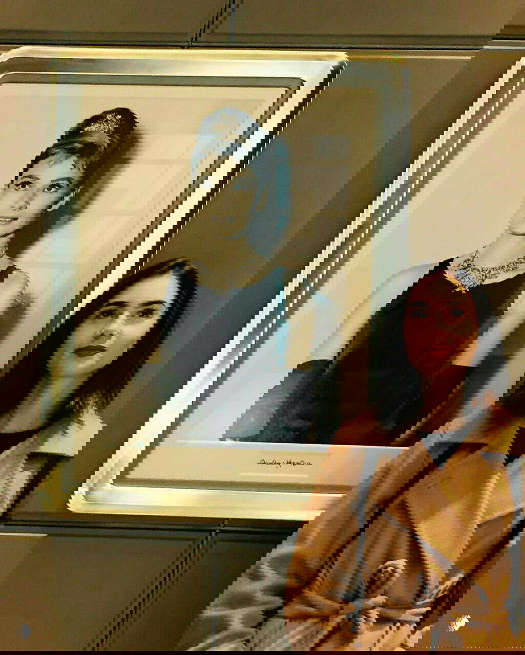 Лили Коллинз сыграет Одри Хепберн