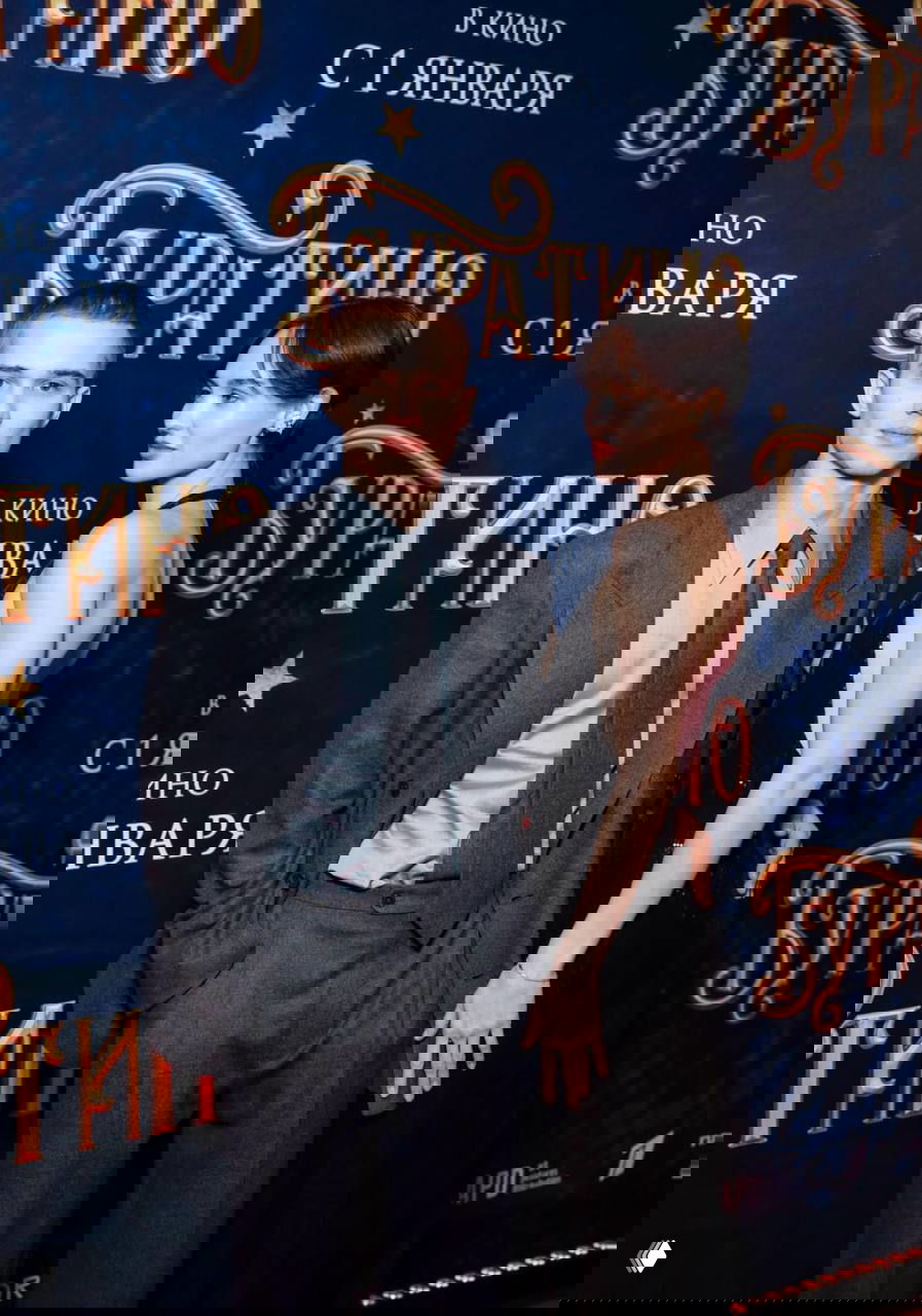 Азиза с юмором ответила на шутки о «мама и сын»