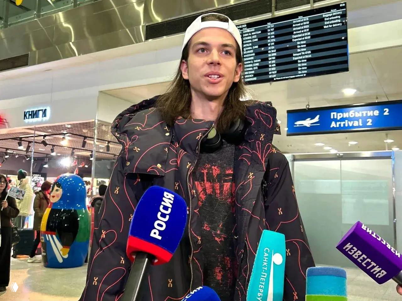 Пётр Гуменник вернулся в Петербург после Олимпиады