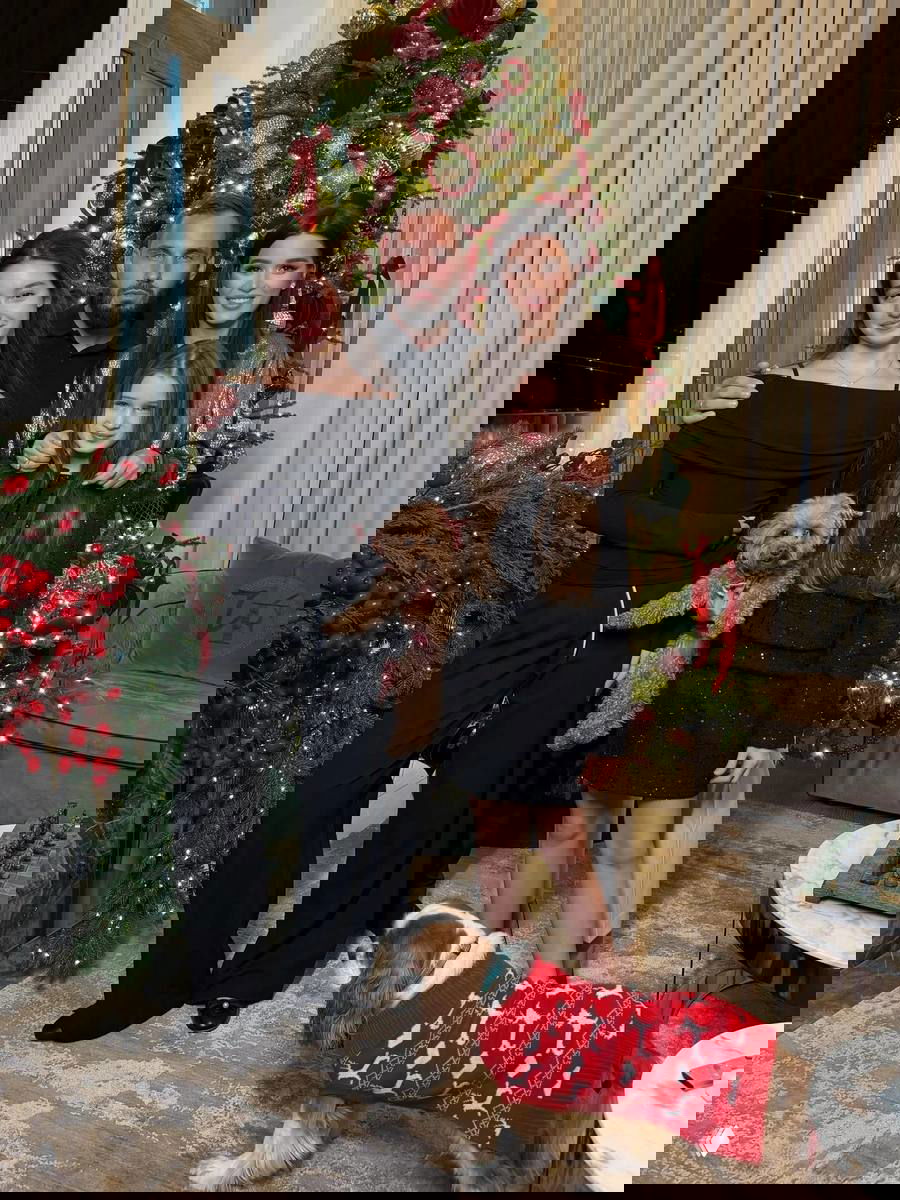 Как звёзды украсили дома к Новому году