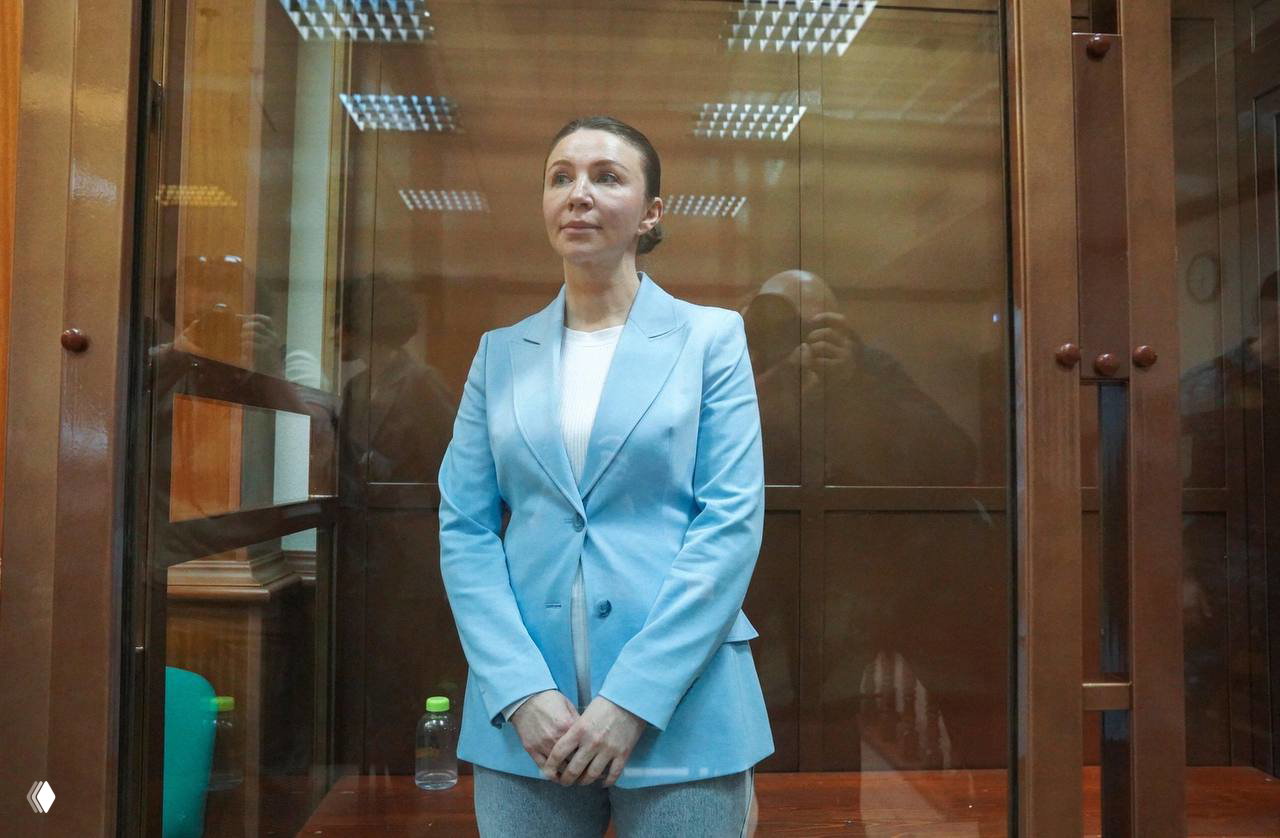 Сколько зарабатывает Елена Блиновская в колонии
