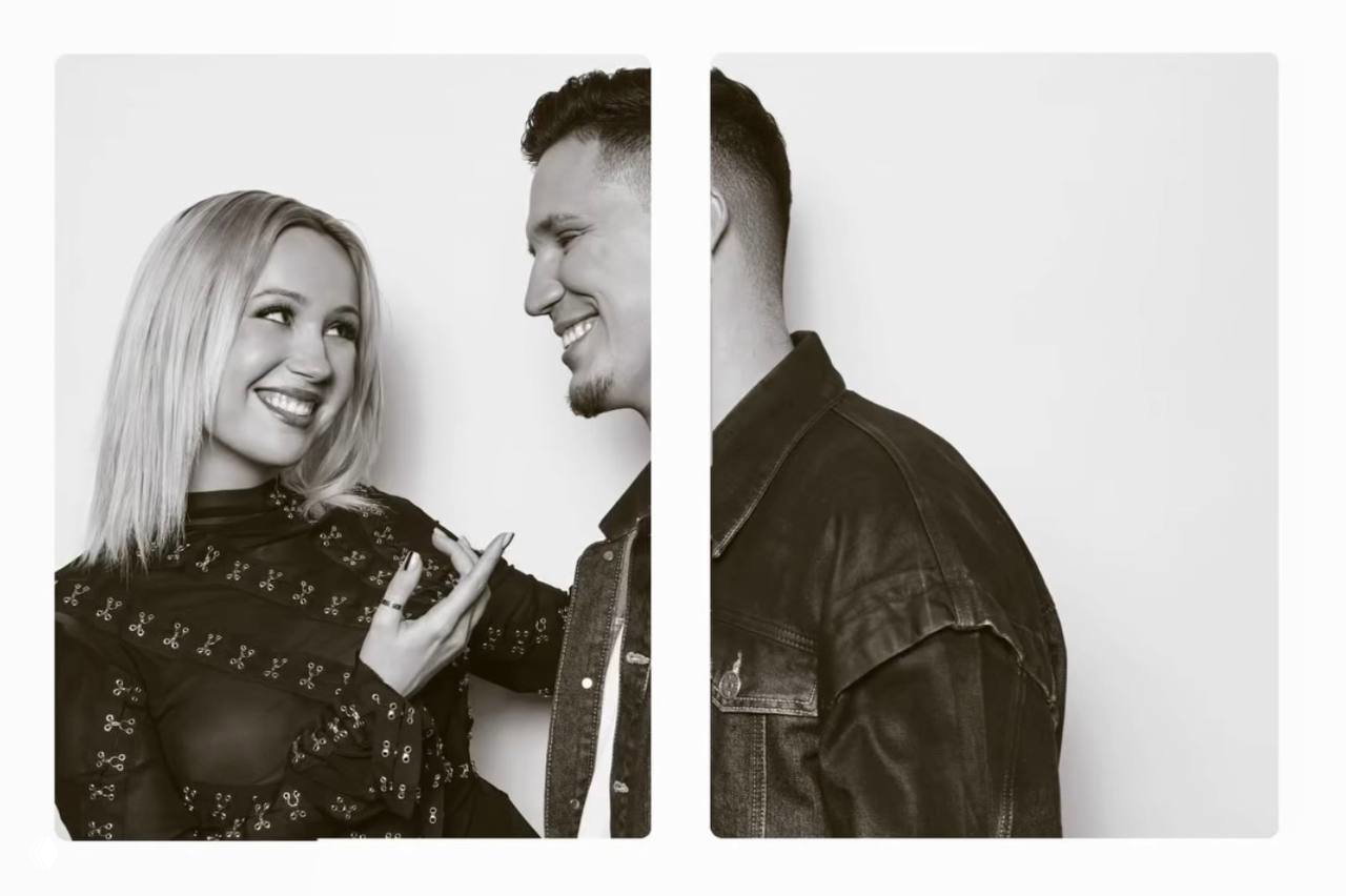 Клава Кока и Дмитрий Масленников в чёрно‑белой фотосессии: они смеются и обмениваются взглядами, кадр подчёркивает близость пары.