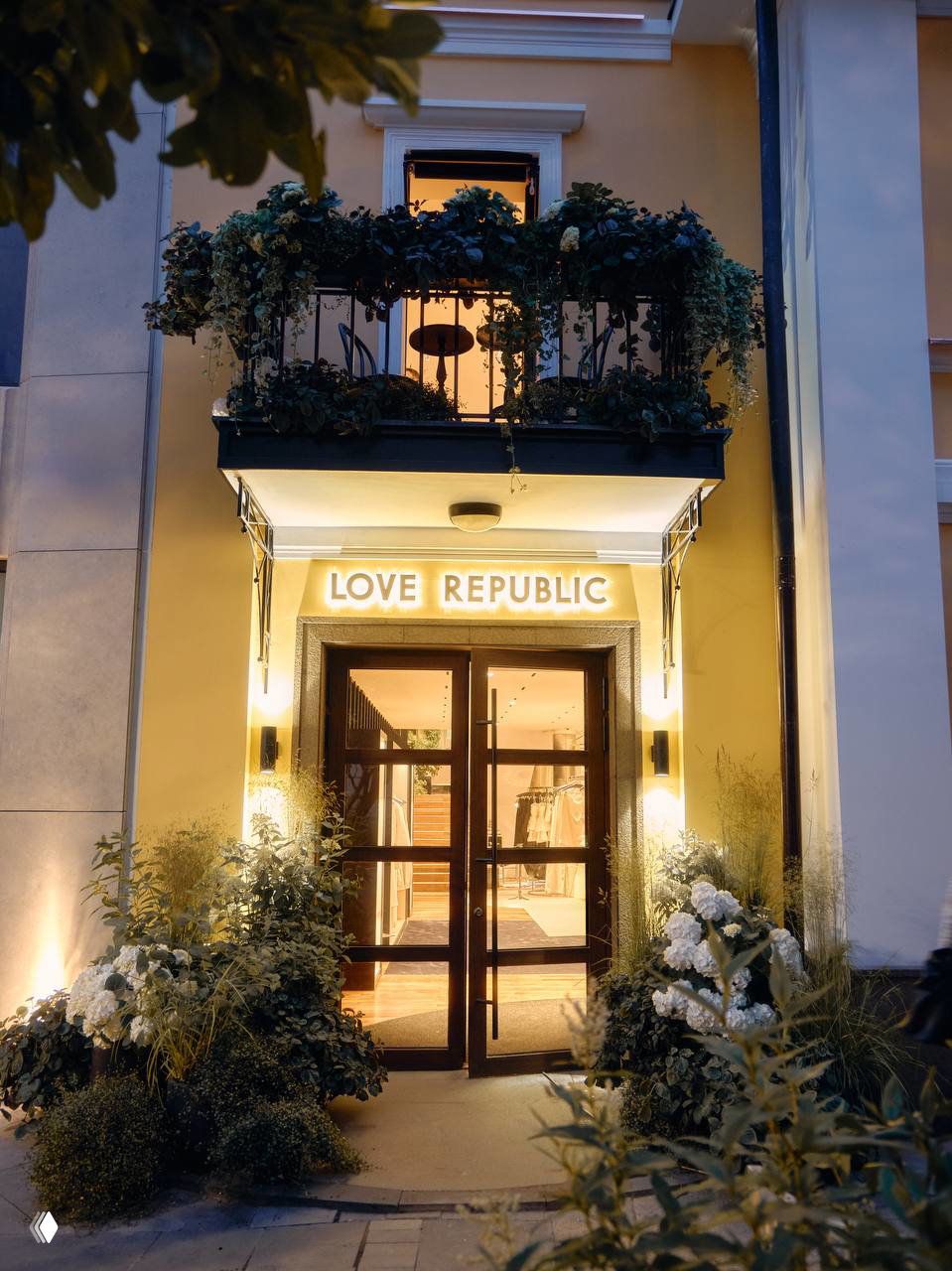 В Столешниковом открылся поп‑ап LOVE REPUBLIC MAISON