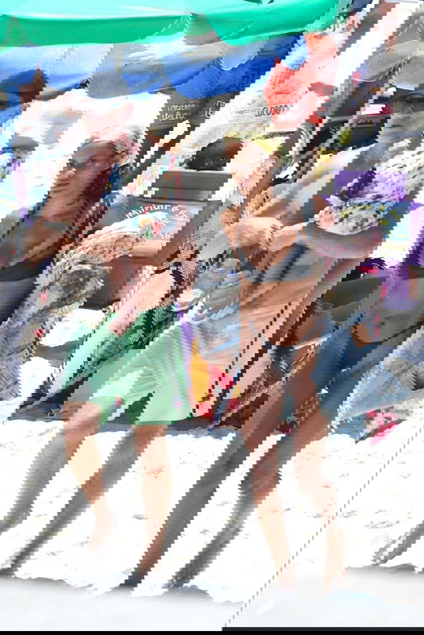 Венсан Кассель в Рио с возлюбленной и сыном