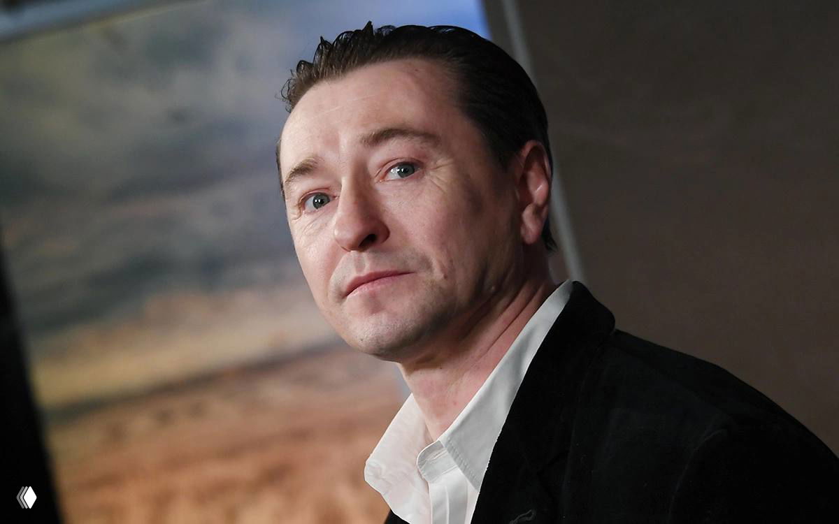 Безруков требует компенсацию за маски