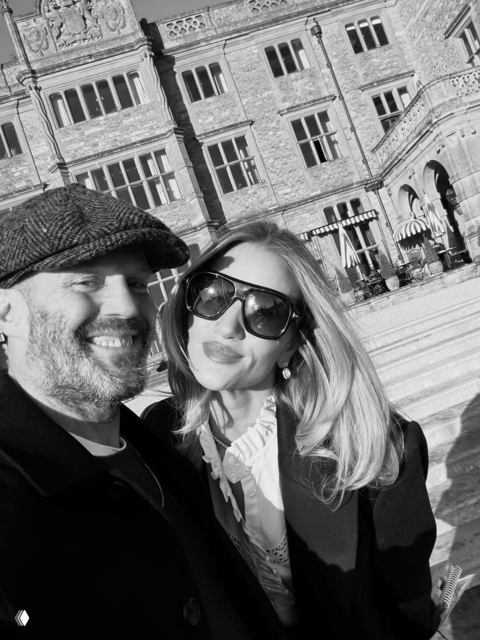 Джейсон Стейтем и Роузи Хантингтон‑Уайтли — редкие кадры с детьми