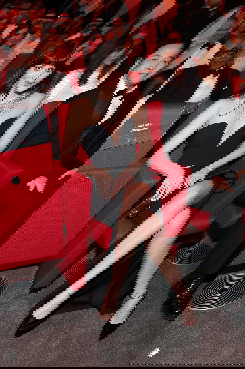 Дакота Джонсон на открытии Red Sea: платье с декольте