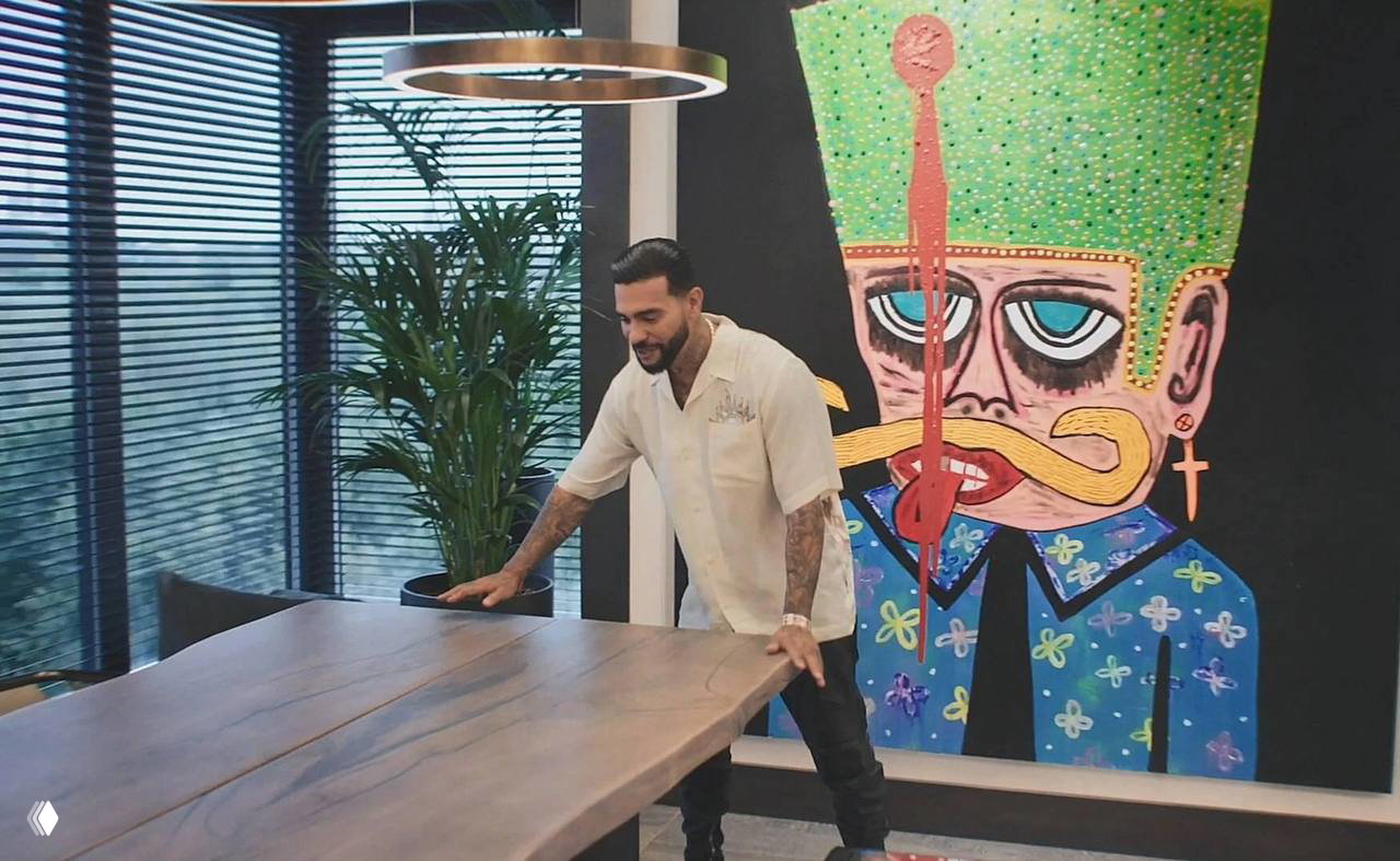 Как выглядит квартира Тимати?