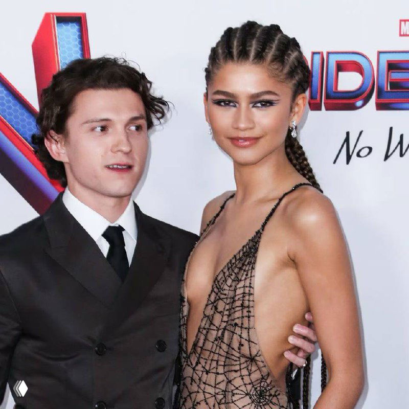 Зендея и Том Холланд поженились!