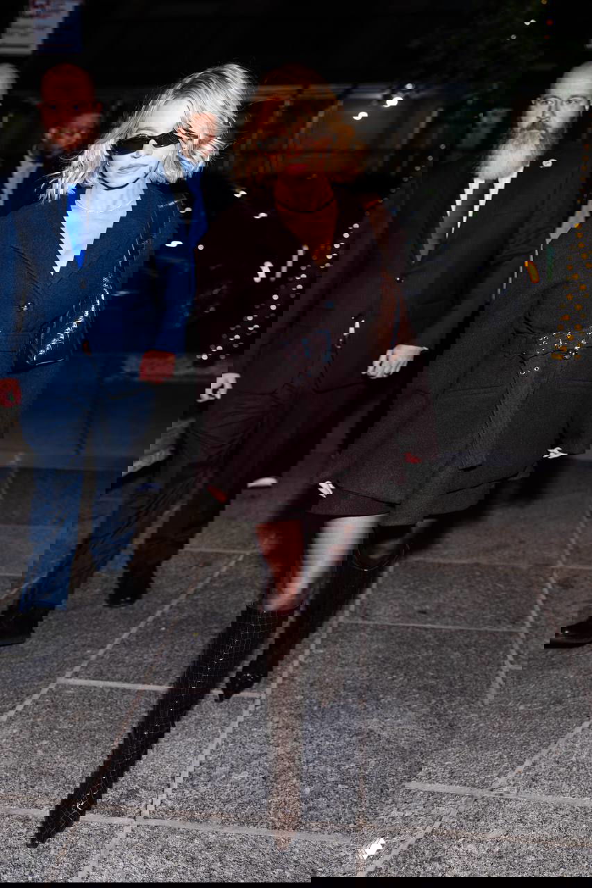 Какой стритстайл актрисе ближе — яркий или элегантный?