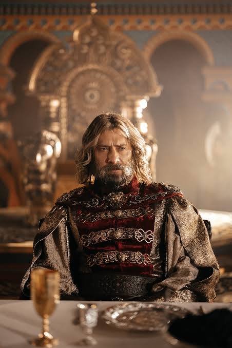 Павел Прилучный на премьере «Сказка о царе Салтане»