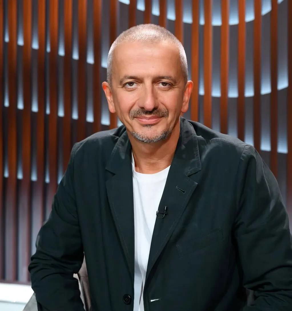 Минкульт освободил Богомолова от должности ректора МХАТ