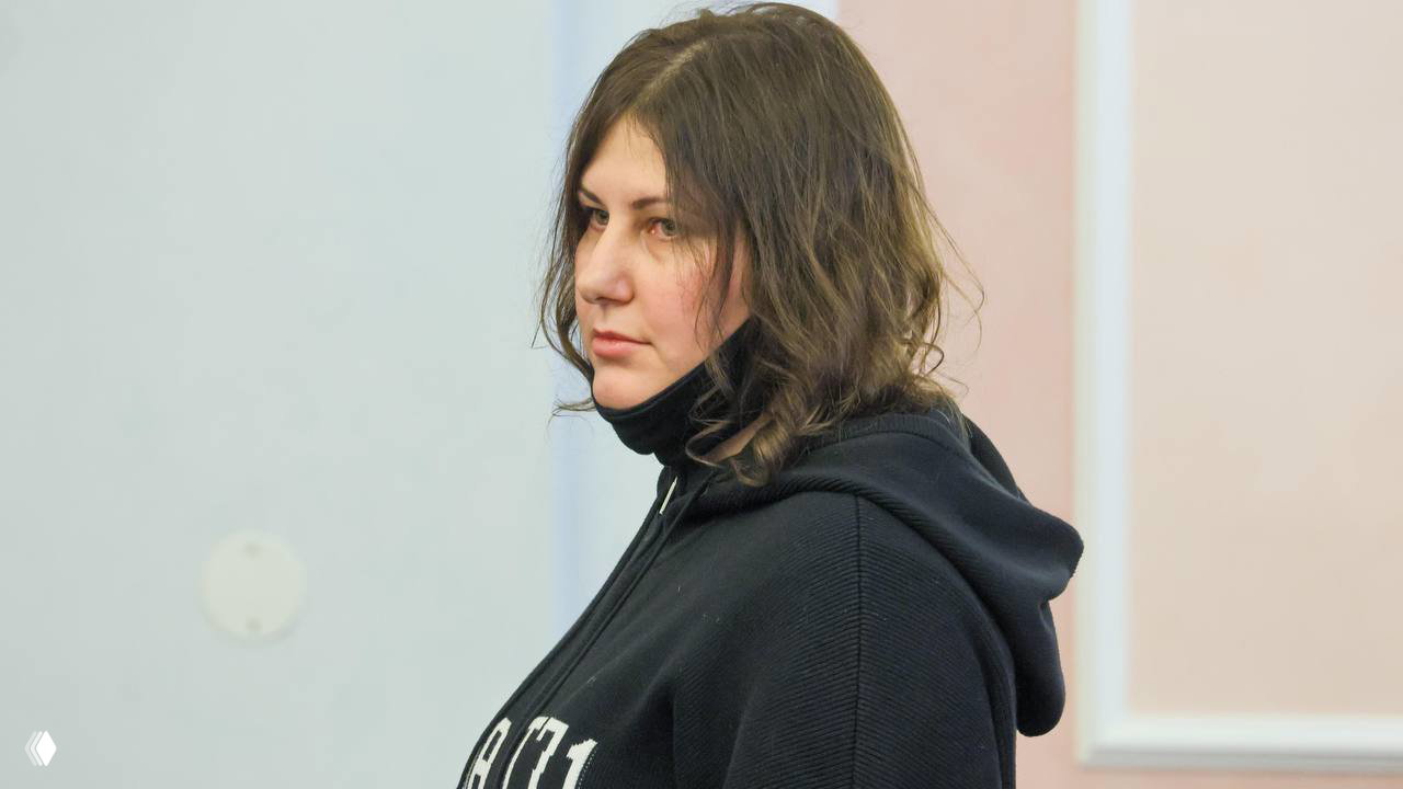 Полина Лурье продаёт квартиру Ларисы Долиной